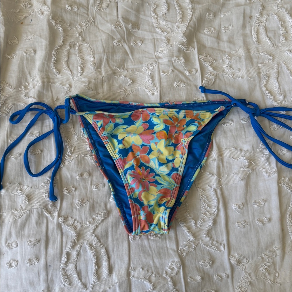 Tilly's XS Blue Floral Tie-Side Bikini Bottoms